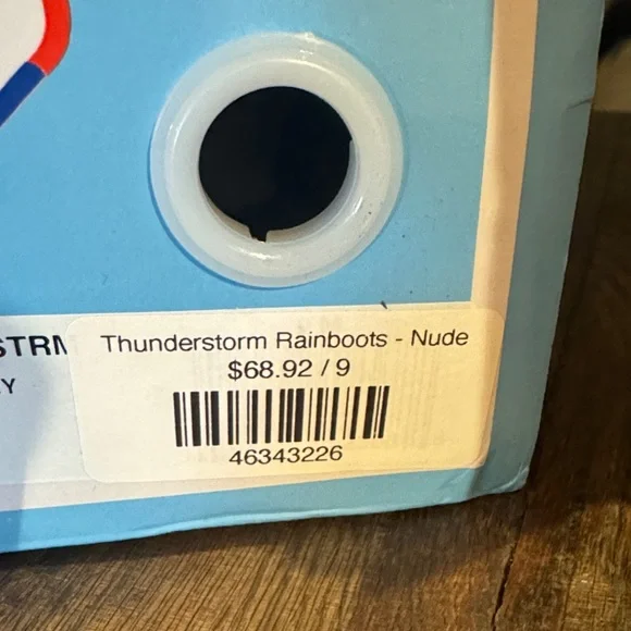 Water-Resistant Tan Women's Boots - Picture 5 of 5